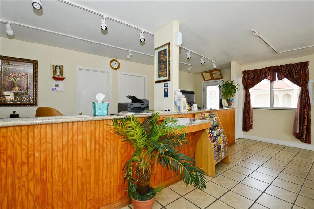 Baymont By Wyndham Socorro Motel Dalaman gambar